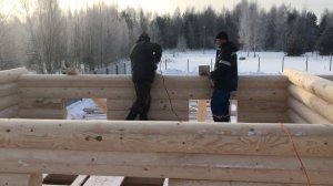 Как правильно строить дома из оцилиндрованного бревна от фундамента до крыши?!