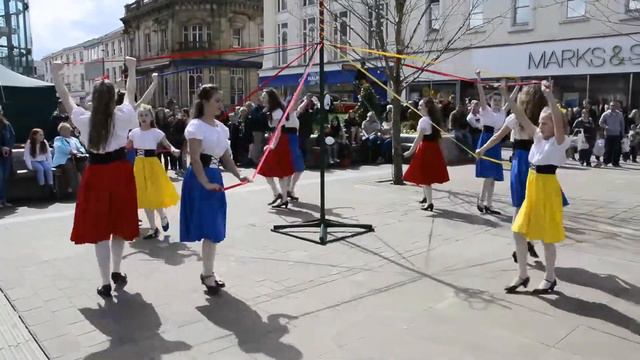 Maypole Dancing