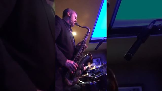 John Michalak plays the CE Winds Florida (3rd gen.) tenor sax mouthpiece on Selmer SBA смотреть онлайн