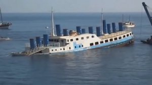 КОРАБЛИ ТОНУТ В МОРЕ