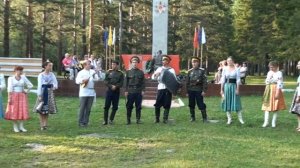 Казачий ансамбль Ермаковы лебеди   Ягодиночка