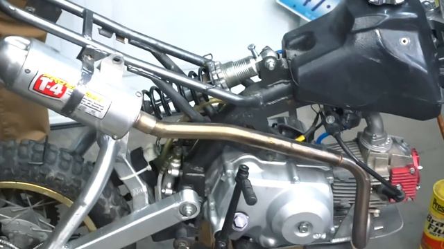 PITBIKE GETS A MAKEOVER | Honda CR50 Build + Mods смотреть онлайн