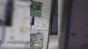 Самсунг UE40F6330AK  перезагружается постоянно.