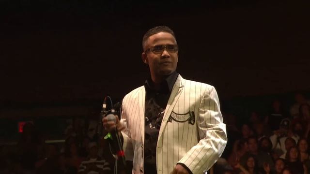 Aventura - Me Voy (Sold Out at Madison Square Garden) смотреть онлайн
