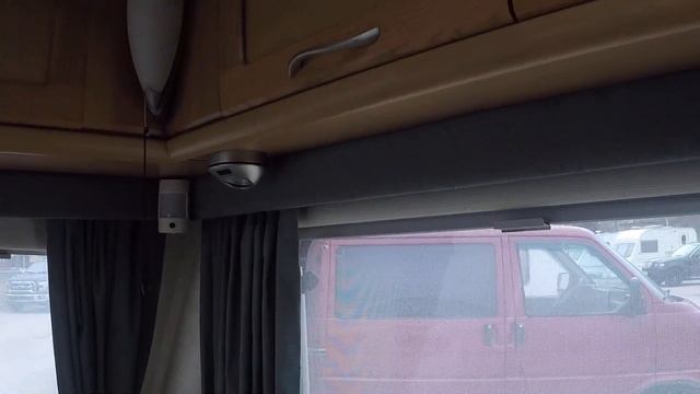 Обзор автодома,каравана,дома на колёсах с французской кроватью LUNAR 2005 года 5 мест! смотреть онлайн