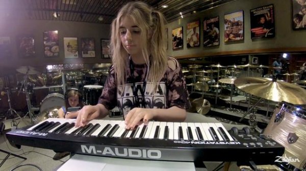 Mike Mitchell & DOMi - Drummers Lounge Jam