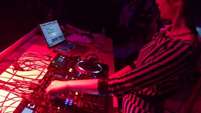 DJ Sasha Zvereva Саша Зверева (BMM) LIVE Rostov Ростов