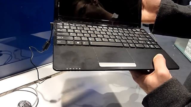 Asus Eee PC 1215B Netbook Hands On смотреть онлайн