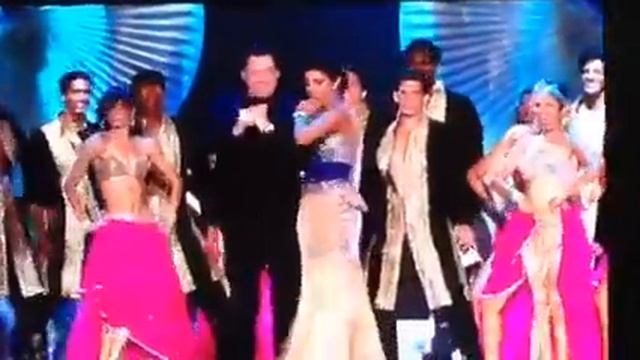 John Travolta dances at IIFA 2014 смотреть онлайн