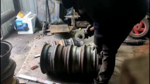 DIY: крутая буржуйка из автомобильных дисков