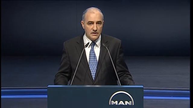 Dr. Georg Pachta-Reyhofen - MAN Hauptversammlung 2013 / 1 von 2 смотреть онлайн