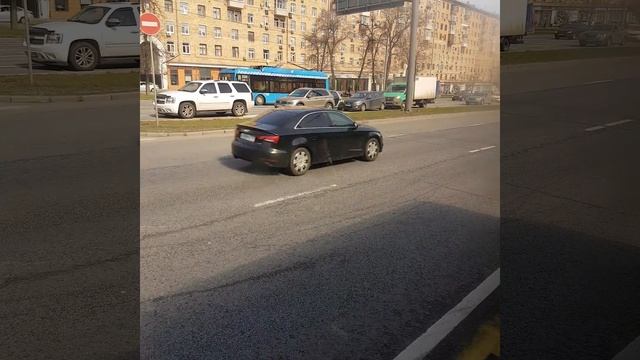 Ленинский проспект в движении 20 апреля 2018 г.