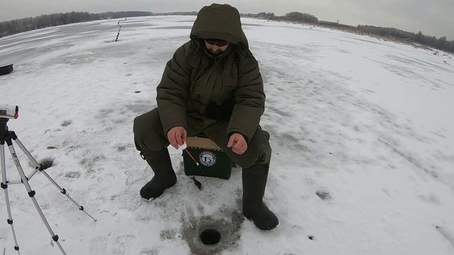 Рыбалка Гольян клюет как из пулемета смотреть онлайн