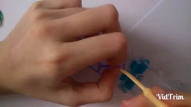 Плетём чернику / виноград или клубничку из резиночек смотреть онлайн