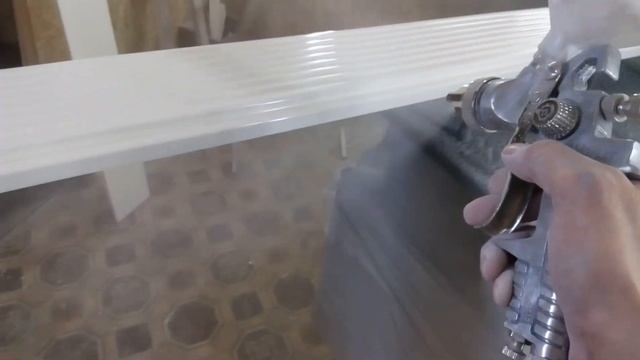 Покраска пилястры прозрачным грунтом для нанесения патины