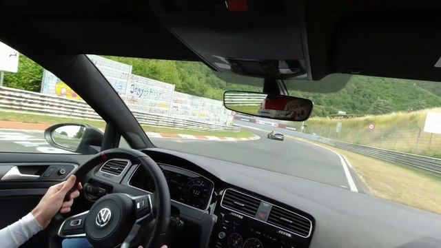Nordschleife: Golf GTI TCR chasing Porsche 992 GT3 Touring смотреть онлайн