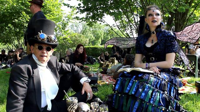 WGT Leipzig 2023 - STEAMPUNK PICKNICK | INTERVIEWS смотреть онлайн