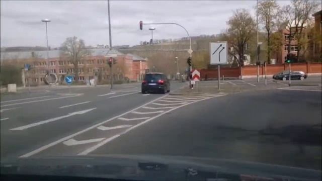 Жизнь в Германии: на автомобиле по улицам немецкого города в Баварии #11