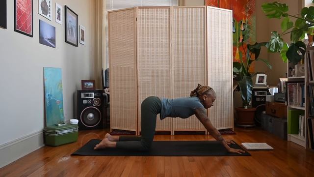 Feel-Good Yoga | 20 Minutes | Easy-Going, Chill Practice смотреть онлайн