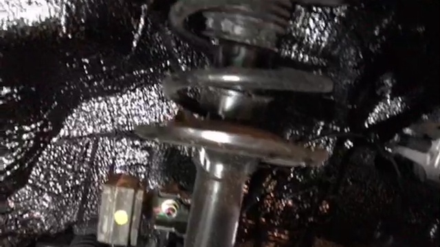 Это покрытие защищает колесные арки Mazda CX-5 от повреждений, а уши водителя от лишних звуков смотреть онлайн