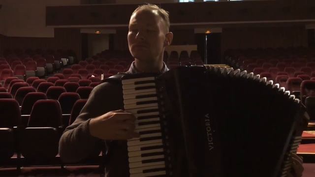 Аккордеонист - Не Жалею, Не Зову, Не Плачу смотреть онлайн