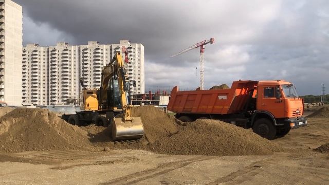 ?Новый Cat M315 Разработка грунта экскаватором. быстрая погрузка самосвала. Компания МастерТехСерви