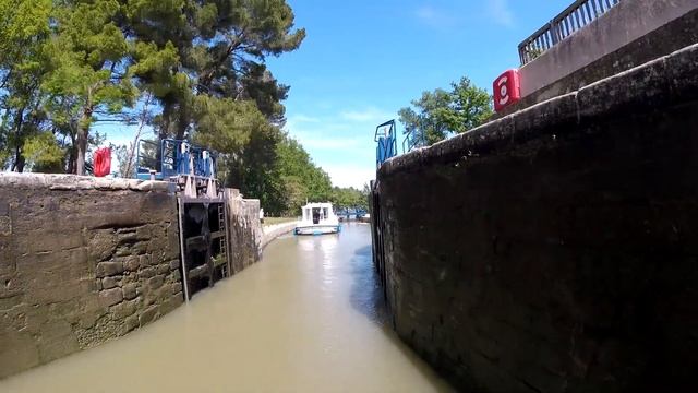 Южный канал (Лангедокский канал; фр. Le Canal du Midi) Часть 2 смотреть онлайн