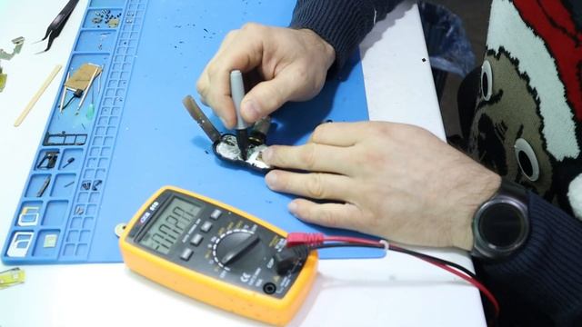 Toyota Rav 4 | ремонт датчика давления шин | разборка | замена батарейки смотреть онлайн