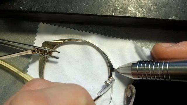 Сварка титановой оправы Chrome Hearts смотреть онлайн