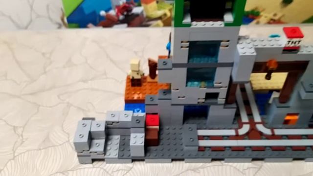 Обзор на Lego Minecraft 21155 Шахта Крипера смотреть онлайн