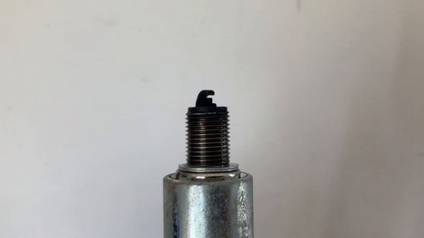 Не заводится мотоблок (мотокультиватор) или другая мототехника? Решение есть! Чистка свечи зажигани