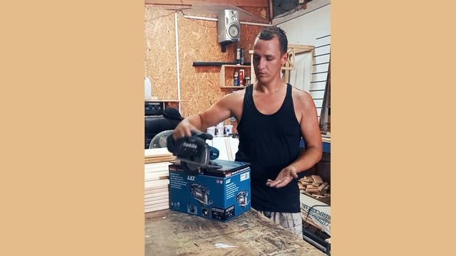 Не покупай её, не стоит!!! Пила дисковая по металлу аккумуляторная 136мм 18В Makita DCS552Z Обзор