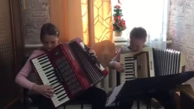 Бубенцова Виктория и Думанска Мария. Хромушин-"Мартышка и очки." смотреть онлайн