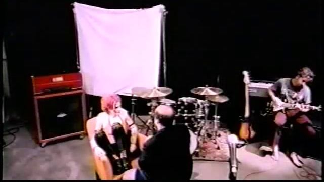 EDNASWAP - "THIS IS A SONG" смотреть онлайн