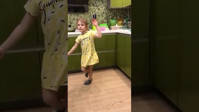 Григ-Танец Анитры-Алинка смотреть онлайн