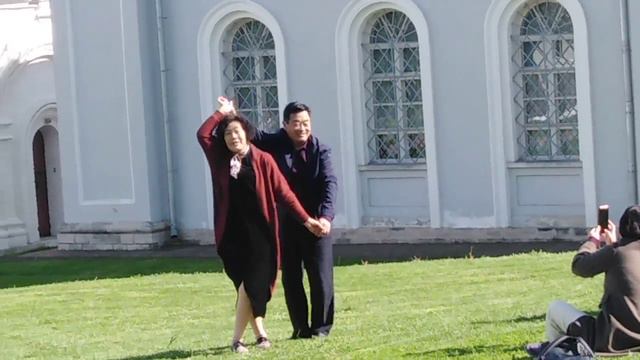 Китайские туристы в Коломенском. смотреть онлайн