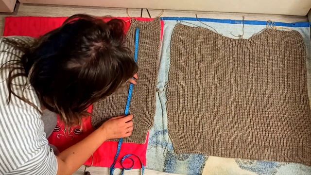 Первая стирка и сушка вязаных деталей изделий. Мой опыт. смотреть онлайн