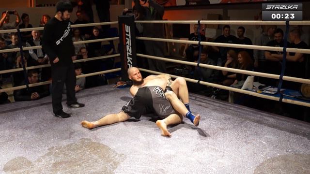 Бородач в таттухах против Горца смотреть онлайн