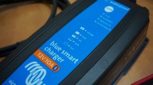 Зарядное устройство АКБ Victron BLUE SMART IP65 CHARGER 12/10