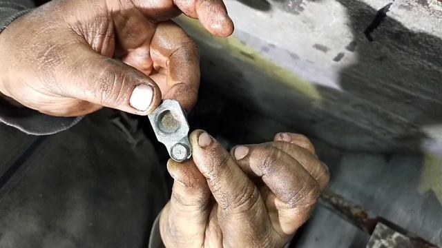Wymiana oleju w automatycznej skrzyni biegów AJ0 w Renault Laguna III смотреть онлайн