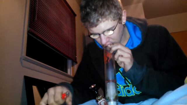 3 bong blaze sech смотреть онлайн