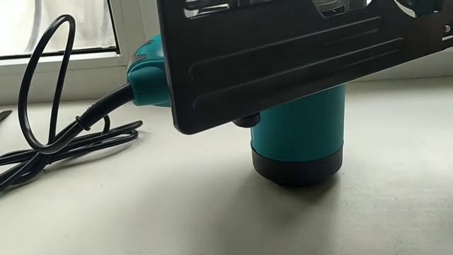 Бюджетная циркулярка с Озон. Дисковая пила Mekkan MK82407 мощностью 1300 Вт под 185 диск.