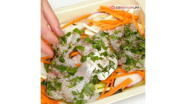 Рыба на овощной подушке - Рецепты от Со Вкусом смотреть онлайн