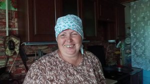 Дела огородные.  Жарко  бегаю с лейкой.