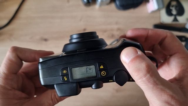 Pentax Espio 110 analog camera - Short review - eng смотреть онлайн