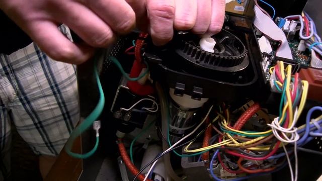 How To Replace the Grinder in a Gaggia Titanium смотреть онлайн