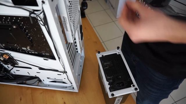 MONTAGE PC GAMING - 1500€ - GTX 1070 - I5 6600K - 16GO RAM - ASUS Z170 - SSD 120GO смотреть онлайн