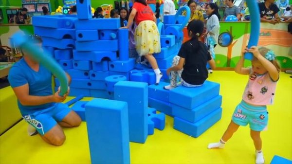 на детской площадке  playground