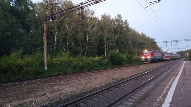 Электровоз ЭП20-040 смотреть онлайн