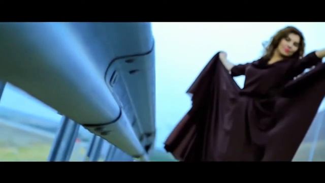 ты обнимаешь меня (Official Music Video) смотреть онлайн